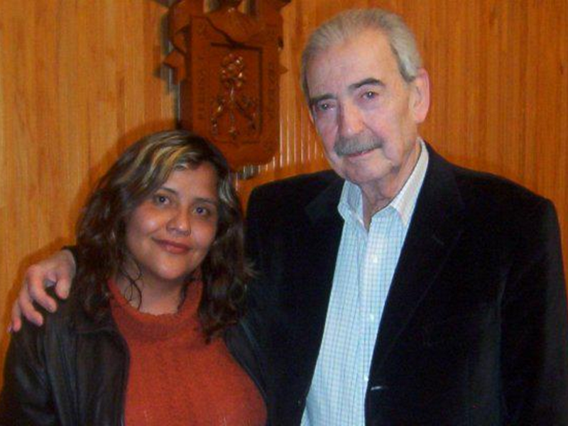 Sandra Paz con Juan Gelman en México en 2013