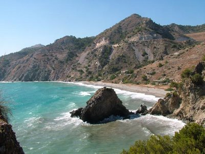 Acantilados y playa de Maro | Nerja, Málaga (España)