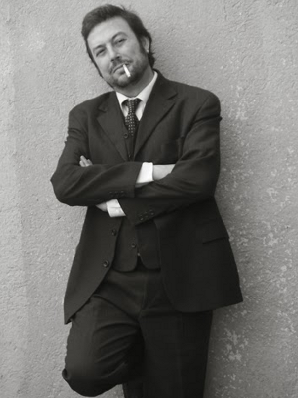 Ángel Petisme | España