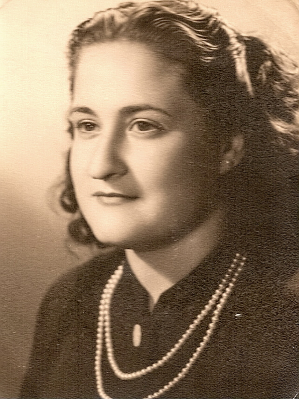 Gloria Fuertes | Madrid, 1917-1998 | Centenario Gloria Fuertes | Gloria Fuertes joven | Años 40
