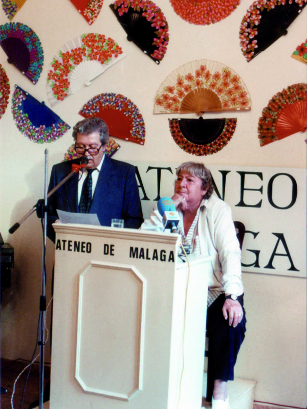 Gloria Fuertes | Poeta y escritora | Madrid, 28 julio 1917 - ibídem 27 noviembre 1998 | Ateneo de Málaga