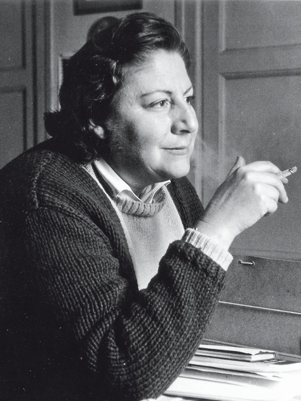 Gloria Fuertes | Madrid, 1917-1998 | Centenario Gloria Fuertes | El balcón de Gloria Fuertes | #gloriafuertes100