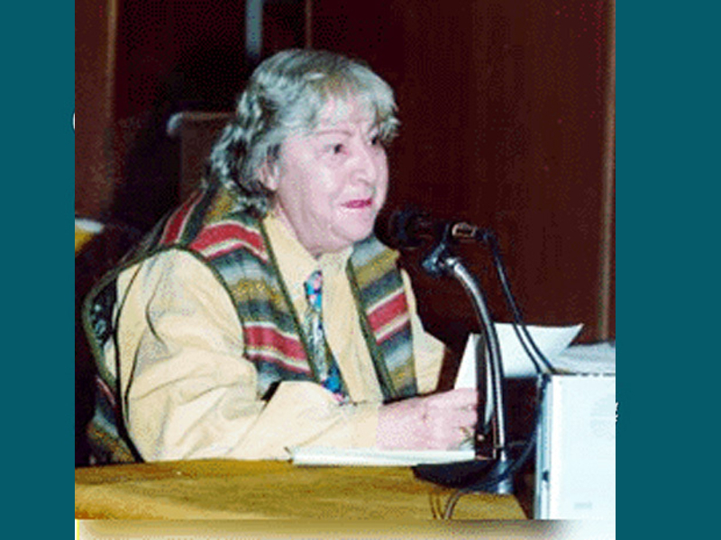 Centenario Gloria Fuertes | 1917-1998 | #gloriafuertes100 | El balcón de Gloria Fuertes | 10/09/2017 | Parece que tengo de todo